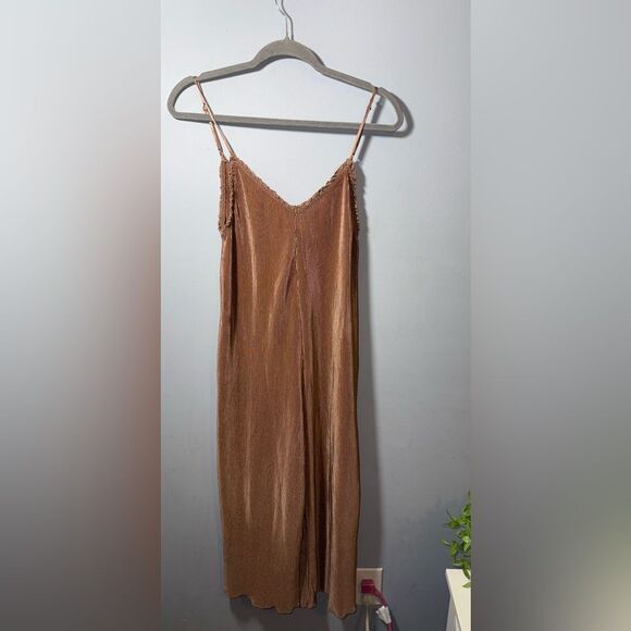 Out from Under Pleated Boho Jumpsuit Size XS GUC - Picture 4 of 10